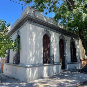 Casa Esquina En Muy Buen Estado