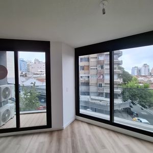 Alquiler 1 Dormitorio Con Equipamiento Y Garaje - Tres Cruces