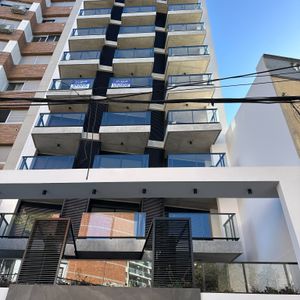 Exclusivo Monoambiente Con Terraza Privada En El Corazón De Punta Carretas.