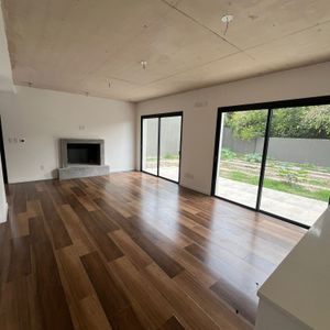 Venta Casa A Estrenar 3 Dormitorios Con Jardin En Barra De Carrasco