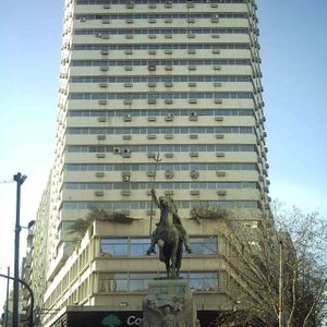 Disponemos De Varias Oficinas Con Renta.