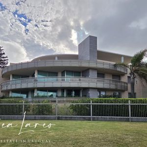 Apartamento De Categoría En Alquiler En Carrasco