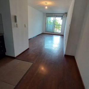 Apartamento En Cordon, 1 Dormitorio, Living Comedor, Terraza, Balcon, Baño Completo, Garaje
