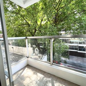 Muy Lindo Apartamento Próximo A Bulevar España Y Rambla