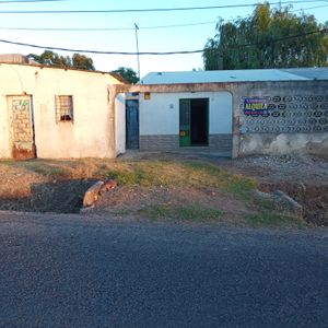 Se Vende Casa En Barrio Obelisco, Las Piedras, Canelones.