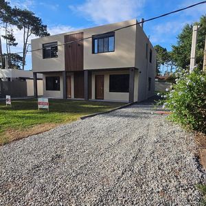 Venta Casa Pinares Punta Del Este A Estrenar 