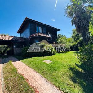 Venta Exclusiva En Villa Argentina Sur, 3 Dormitorios, 2 Baños, Barbacoa, Excelente Punto! Inm Atlántida.