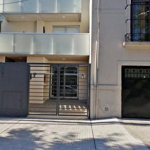 Alquiler | Apartamento En Montevideo Con Patio Y Aire Acond.