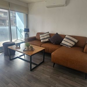 Exclusivo Apartamento Amueblado De 2 Dormitorios Y 2 Baños En Alquiler En El Corazón De Punta Carretas