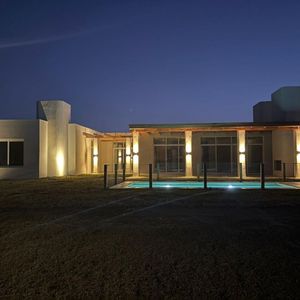 Venta Casa En Cavas De La Tahona 3 Dormitorios Con Renta!