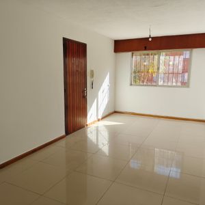 Apartamento En Complejo Cerrado Con Muy Buena Conectividad