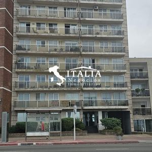 Venta Apartamento Rambla República De Chile Y Yaco
