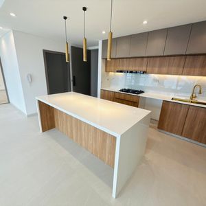 Departamento De Lujo En Venta En Equipetrol 3 Dormitorio En Suite