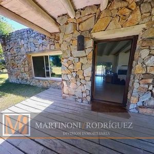 Chacra 31 Ha Con Arroyo Y Sierra | Casa De Piedra, Piscina Infinita Y Producción De Avellanos Entorno Natural único