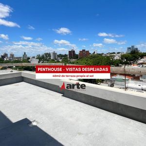 Venta De Apartamento Penthouse De 2 Dormitorios En Buceo Con 40m2 De Terraza