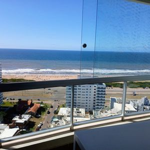 Exclusivo Apartamento De Lujo Con Vistas Panorámicas Al Mar En El Corazón De Punta Del Este