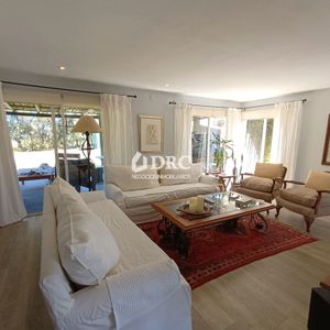 Estupenda Propiedad En Colinas De Carrasco.