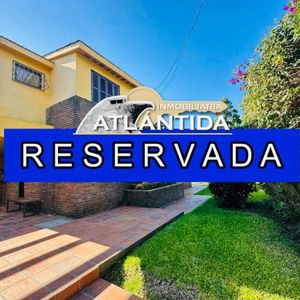 Reservada! Venta En Atlántida! 2 Pisos, Terreno Esquina, 5 Dorm, 4 Baños, Piscina!