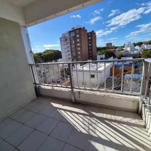 Alquiler De Apartamento En Malvin Con Vista Despejada