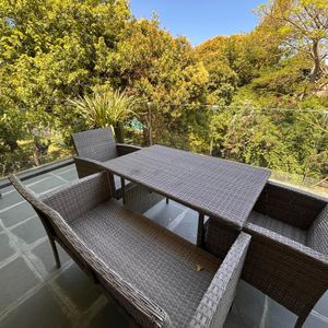 Residencia De Lujo Amoblada De 3 Dormitorios Con Vistas Panorámicas A La Naturaleza