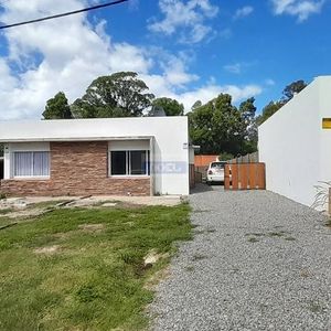Casa En Venta En Punta Colorada