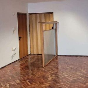 Venta Oficina En Ciudad Vieja