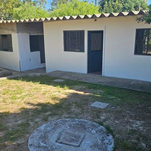 ML Propiedades Alquila Casita Al Fondo De Un Dormitorio Con Jardin