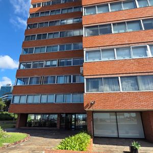 Exclusivo Apartamento De Lujo Ideal Para Diplomáticos O Empresas En Alquiler Sobre La Rambla Armenia: Vistas Panorámicas Al Puertito Del Buceo, 2 Dormitorios, 3 Baños. Una Experiencia De Vida 5 Estrellas.
