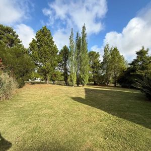 Exclusiva Residencia Con Gran Terreno En Lomas De La Tahona