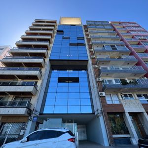 Oportunidad Inversores Venta Y Alquiler De Oficinas En Parque Rodó Con Vista A La Rambla