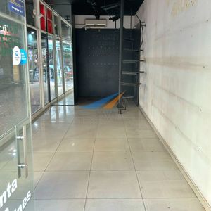 Venta Local Comercial 60m² En Cordón! Sobre 18 De Julio.
