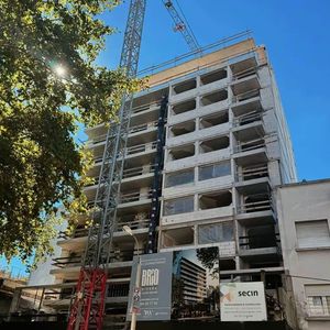 Exclusivo Apartamento De 1 Dormitorio Con Amplia Terraza En El Corazón De Pocitos: Inversión Ideal Con Beneficio Por Pago Contado.