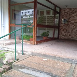 Camino Carrasco Y Roberto Berro – Apartamento En Complejo Cerrado Con Portería