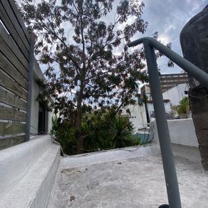 Apartamento De 2 Dormitorios Y Patio A Pasos De Av Rivera - Pocitos!