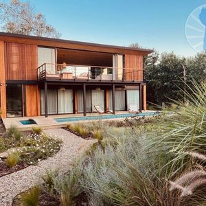Casa De Diseño Moderna Y Exclusiva En El Chorro – A Solo 200 Metros Del Mar