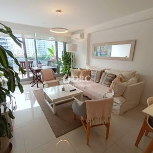 Estupendo Apartamento A Una Cuadra De Playa Brava, Totalmente Equipado, Muy Nuevo Y Con Muchos Amenities Y Comodidades.
