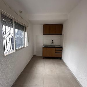 Apartamento De 1 Dormitorio En La Comercial