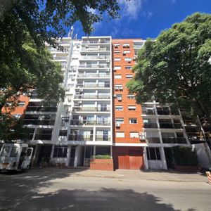 Alquiler Apto. De Un Dormitorio En Inmejorable Ubicación Sobre Avenida En Punta Carretas
