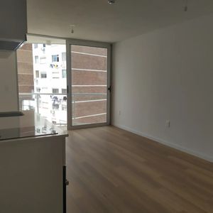 Alquiler Mono Ambiente En Pocitos, Piso 2 Al  Frente, Terraza, Porteria