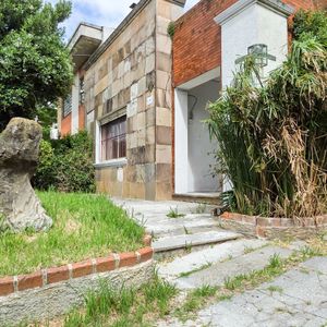Venta Casa, Malvín 4 Dormitorios Jardín Y Fondo, Cochera, Apta Banco