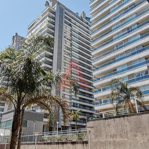 Diamantis Plaza - Loft En Alquiler De 1 Dormitorio Con Garaje.