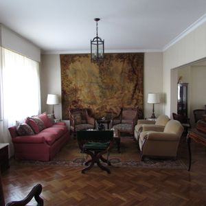 Apartamento De Estilo 4 Dormitorios + Garage En Bulevar Artigas
