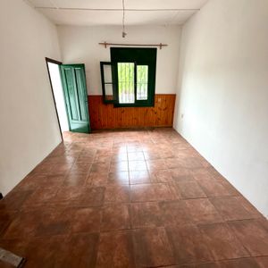 Alquilo Muy Linda Casa De 2dorm Y Patio En La Teja