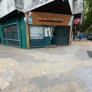 Alquiler De Local Comercial Esquina Canelones Y Florida.