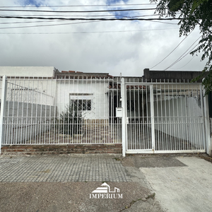 Venta Casa Ph 2 Dormitorios Con Patio Cochera En Peñarol