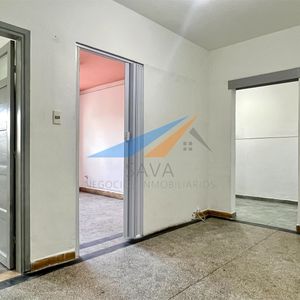 Venta Apartamento 2 Dormitorios En Capurro. Vista A La Bahía