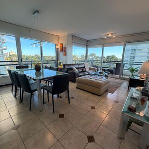 Venta | Apartamento En Punta Del Este Con 3 Dormitorios