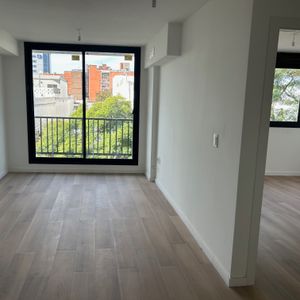 Centenario PróX Escuder Nuñez, A Estrenar, Vivienda U Oficina Con Terraza!!!!!