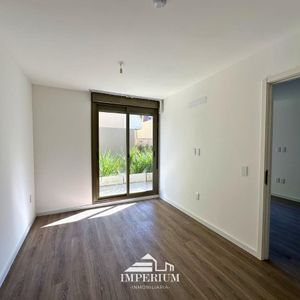 Venta Apartamento 2 Dormitorios Con Terraza, Parque Batlle, Montevideo.
