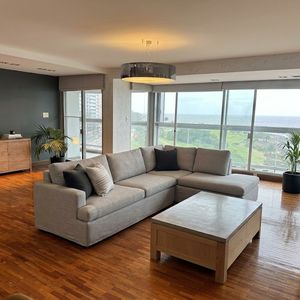 Venta Apartamento Puerto Del Buceo, Hermosas Vistas, 3 Dormitorios, Servicio, Estar, Garage Con Box, A Nuevo